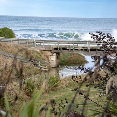 Old Bones Lodge Oamaru Bagian luar foto